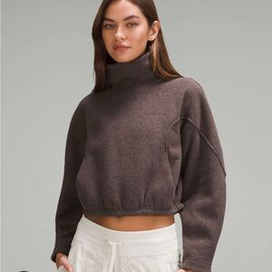 Lululemon cropped mockneck